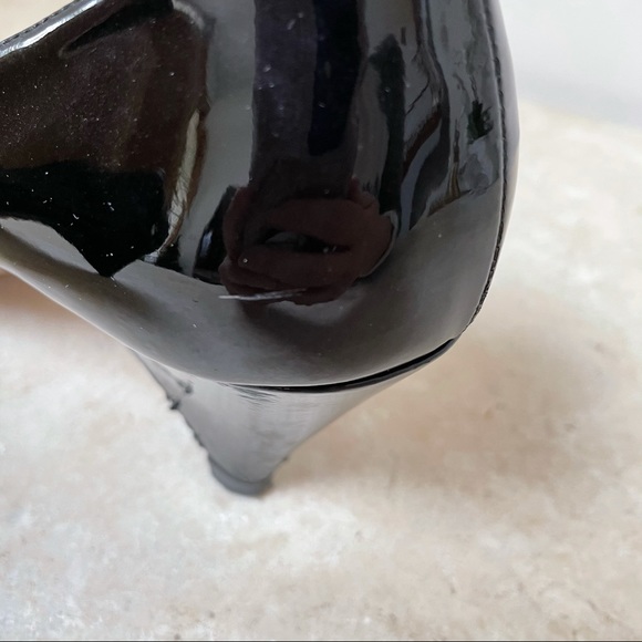 PRADA Black patent leather triangle heels - Picture 8 of 16